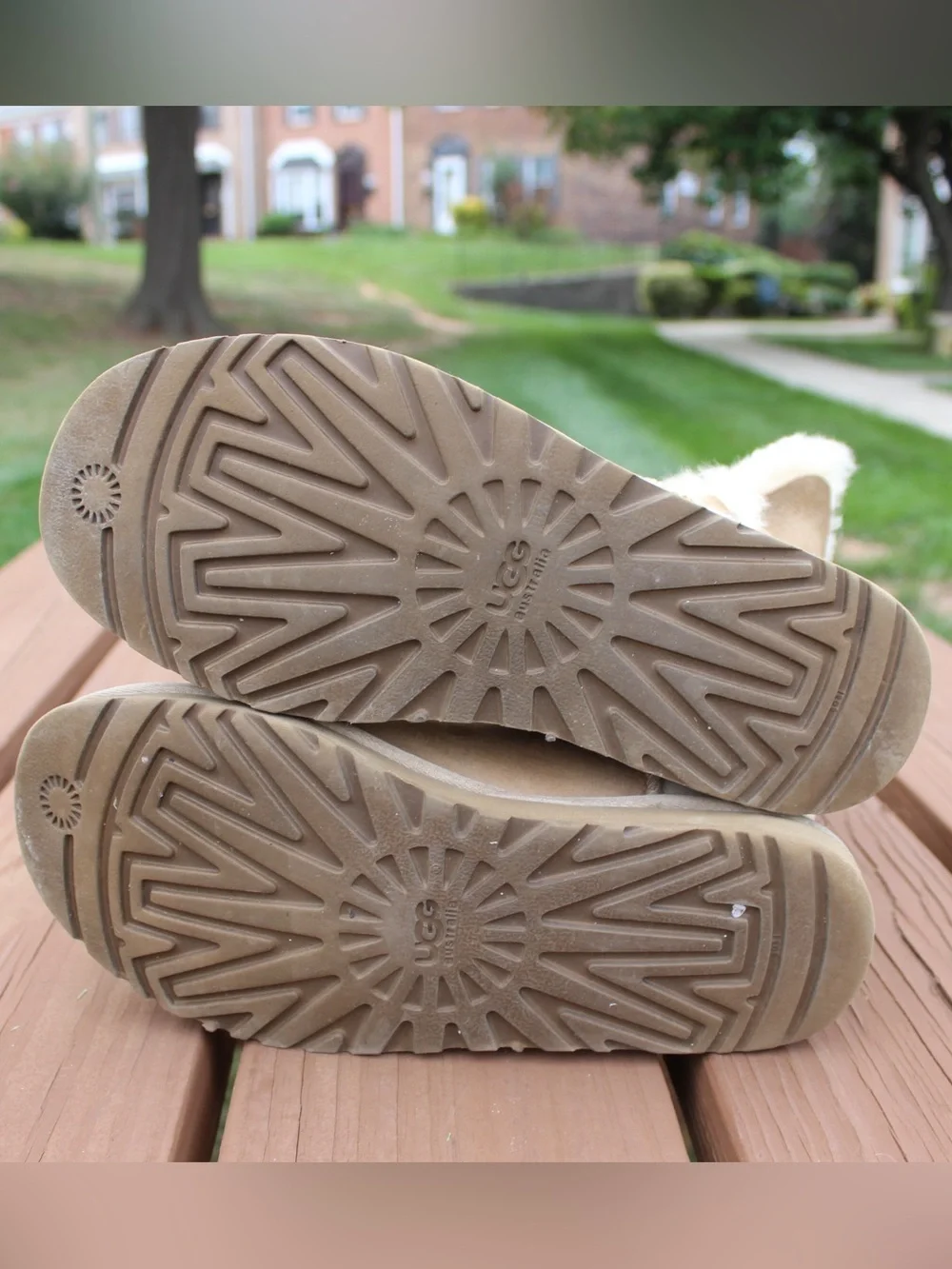 UGG Bailey Button Boots Women's Sz 9